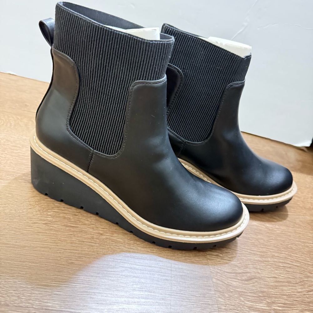 IDIFU Black  Leather Boots 3 inch wedges  Women Size 8.5
